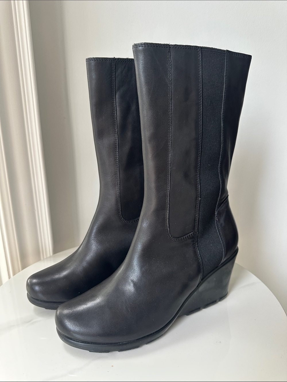 JOHNSTON & MURPHY Women's Black Leather Wedge Boots Mid-Calf Pull-On Size 7